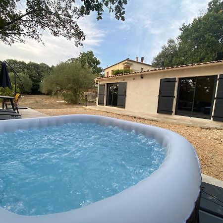 Appartement De Charme Avec Jaccusi Vezenobres Esterno foto
