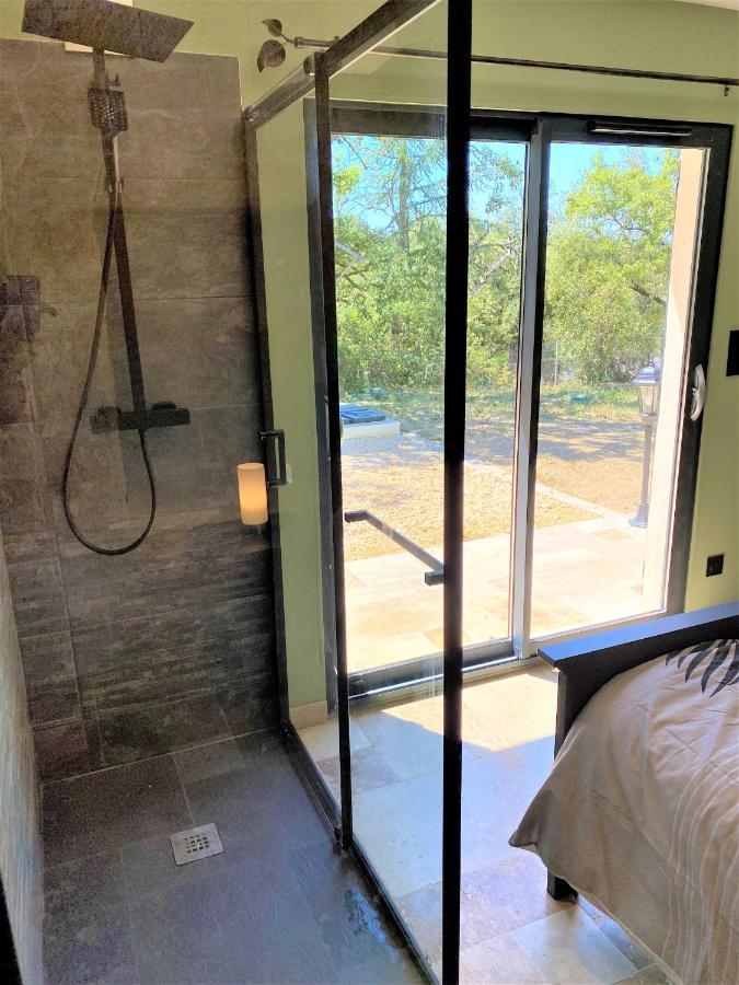 Appartement De Charme Avec Jaccusi Vezenobres Esterno foto